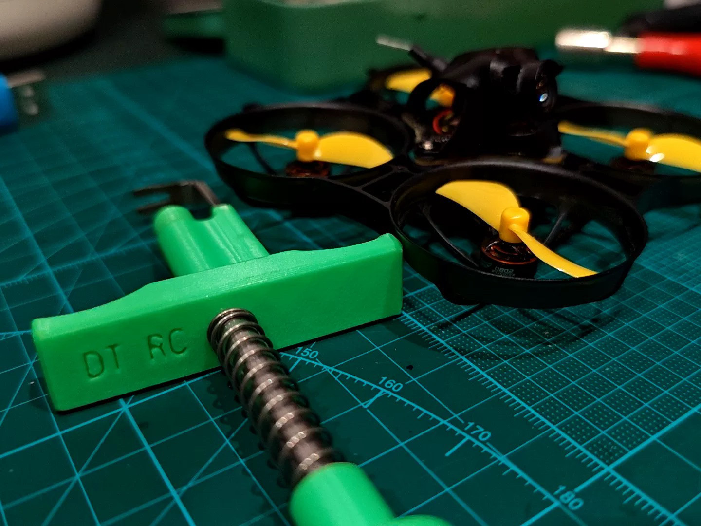 Extractor de Hélices DT Tinywh - Drone Racing Gate reseña y precio